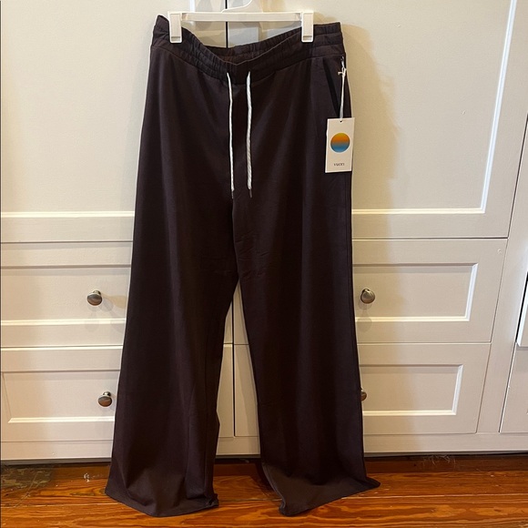 Vuori Brown Women's Pants - Picture 4 of 6